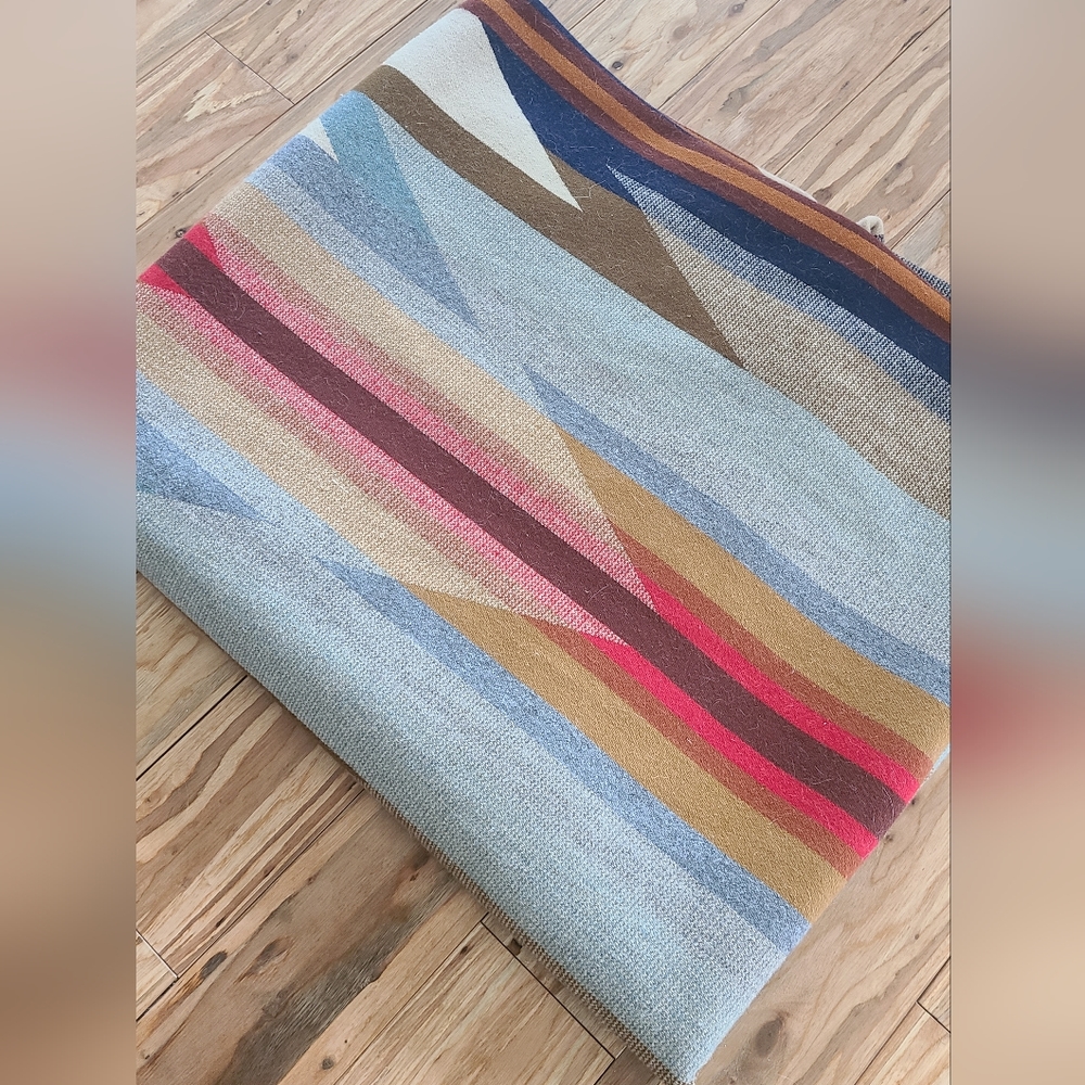 KING SIZE WYETH TRAIL PENDLETON WOOL BLANKET